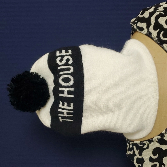 The House Beanie Unisex - Picture 1 of 6